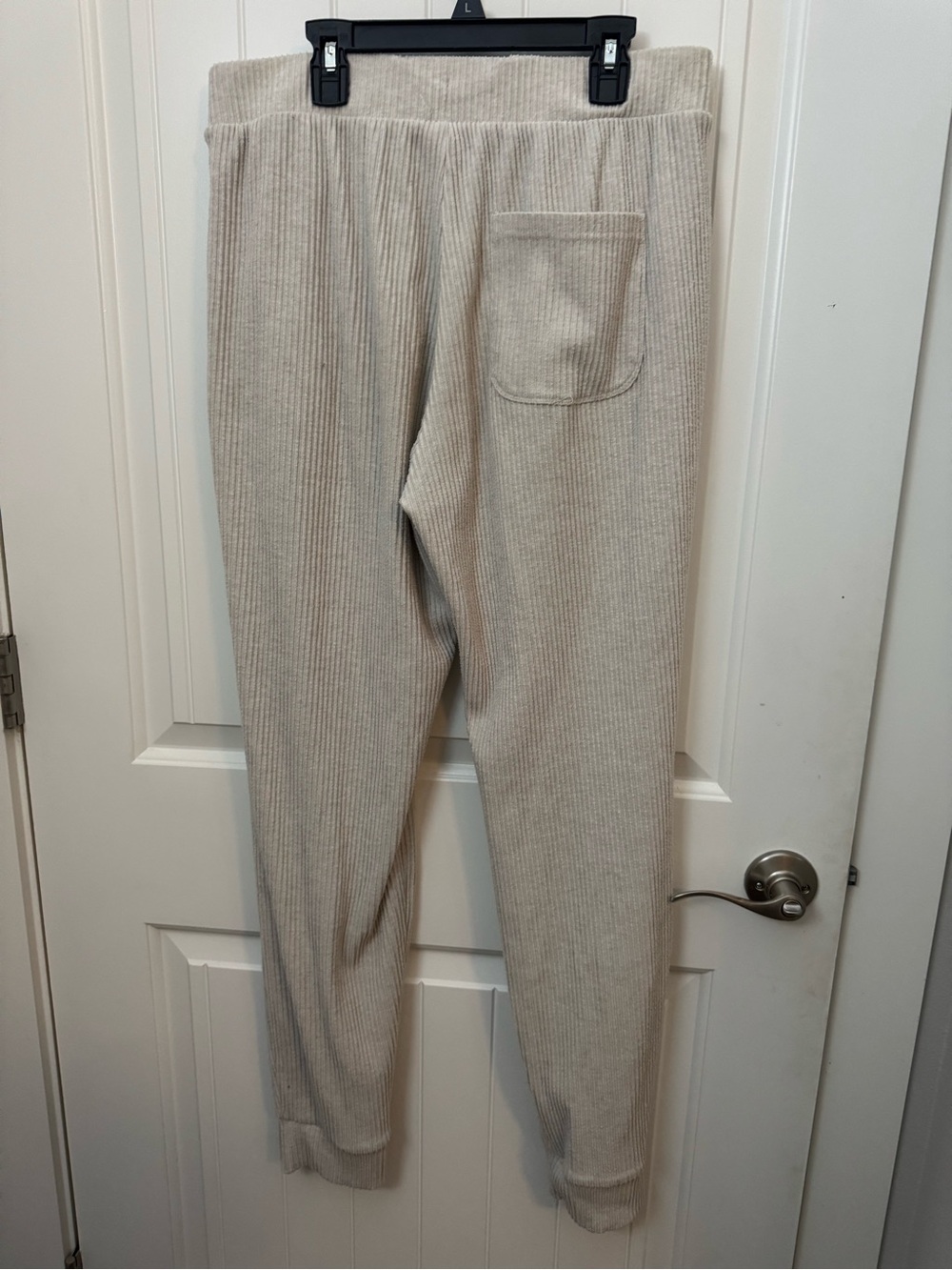 Alo Yoga Ribbed Lounge Jogger Sweatpants Women’s Large Oatmeal Cream Cozy -F - Picture 5 of 6